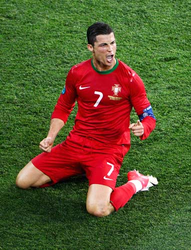 回应嘲讽，巴列卡诺主席：C罗梅西都没有抱怨过我们的更衣室（反击嘲讽！巴列卡诺主席：C罗、梅西从未抱怨我们的更衣室）