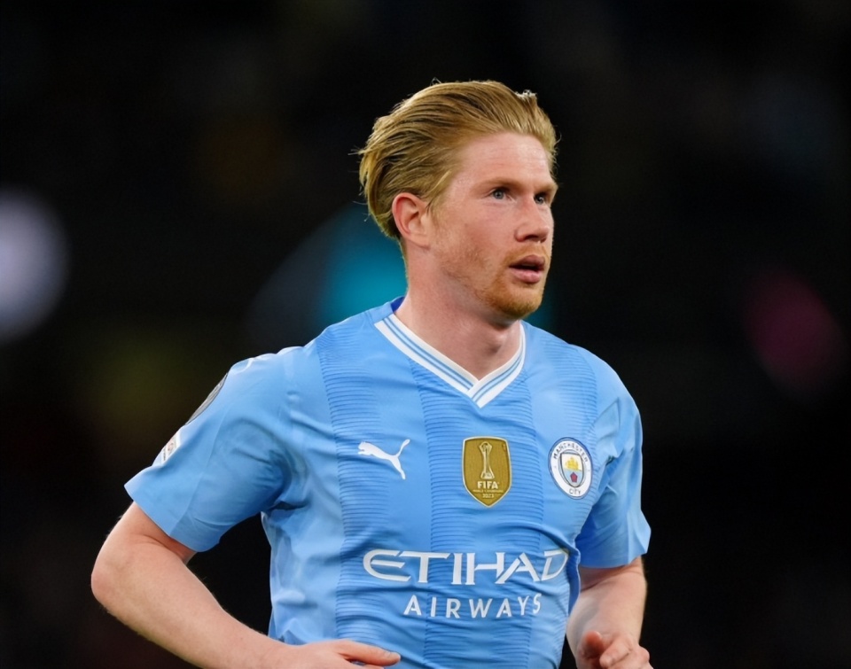 葡超战报：门将互送大礼，奥利维拉染红，葡体4-1吉马良斯（葡超战况：门将互送礼，奥利维拉染红，葡萄牙体育4-1吉马良斯）