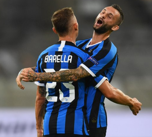 曼联迎战狼队，我真担心被惹毛的阿莫林，会帮利物浦解套！（曼联战狼队：就怕阿莫林发飙，替利物浦解困）