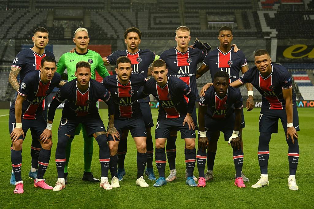 仅相隔3年，菲利佩以球员和主帅身份代表弗拉门戈两夺解放者杯（三年内，菲利佩先球员后主帅，携弗拉门戈两度称雄解放者杯）