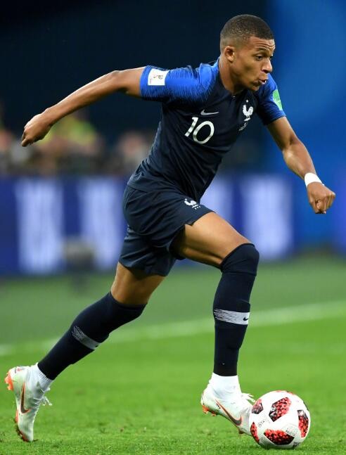 普利希奇平均64分钟进1球，五大联赛进球5+球员中仅次于凯恩（普利希奇每64分钟打入1球，五大联赛5球以上球员中效率仅次凯恩）