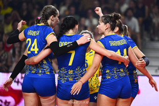 西班牙此前10次对阵乌拉圭5胜5平保持不败，打进16球丢8球（西班牙近10次对阵乌拉圭取得5胜5平不败战绩，共打入16球失8球）