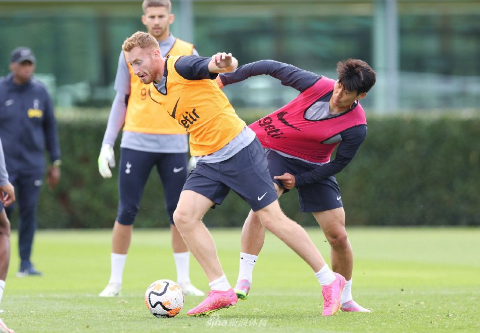 官方：因沙特晋级阿拉伯杯半决赛，沙特联第10轮延至明年2月（官方：沙特闯入阿拉伯杯半决赛，沙特联第10轮改至明年2月进行）