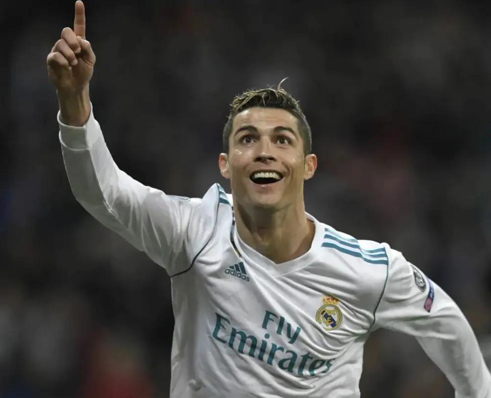 踢球者评德甲第11轮最佳阵容：卡尔、奥利塞、于帕、拜尔入选