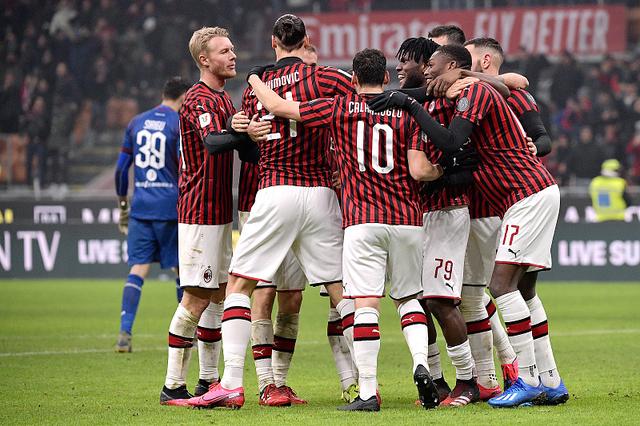 意大利上一场参加世界杯的首发11人：6人已退役，2人无球队（意大利上次世界杯首发11人中，6人已退役，2人暂无球队）