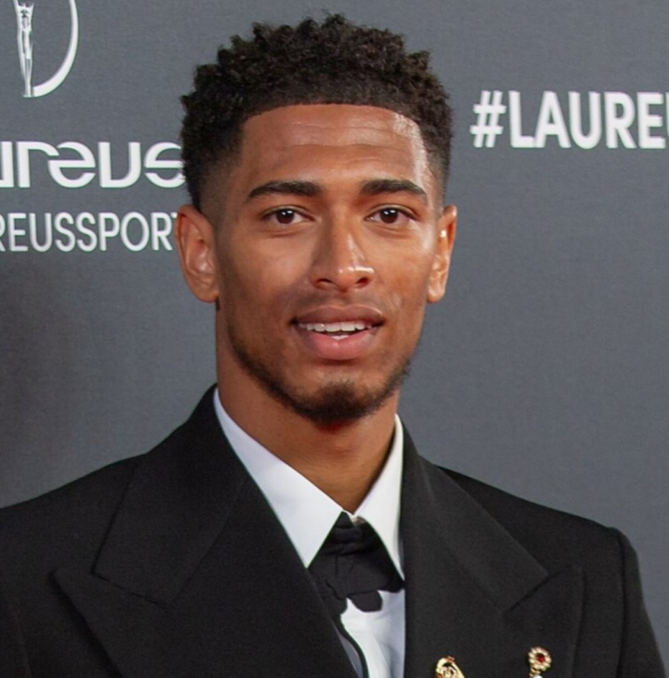 安布：邵佳一与此前的混乱划清界限，是国足非常好的主帅人选（安布：邵佳一已与过往混乱切割，堪称国足主帅的上佳人选）