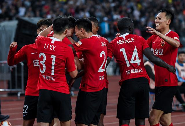 尤文公布客战那不勒斯大名单：伊尔迪兹领衔，弗拉霍维奇缺席（尤文出征那不勒斯名单出炉：伊尔迪兹领衔，弗拉霍维奇缺阵）