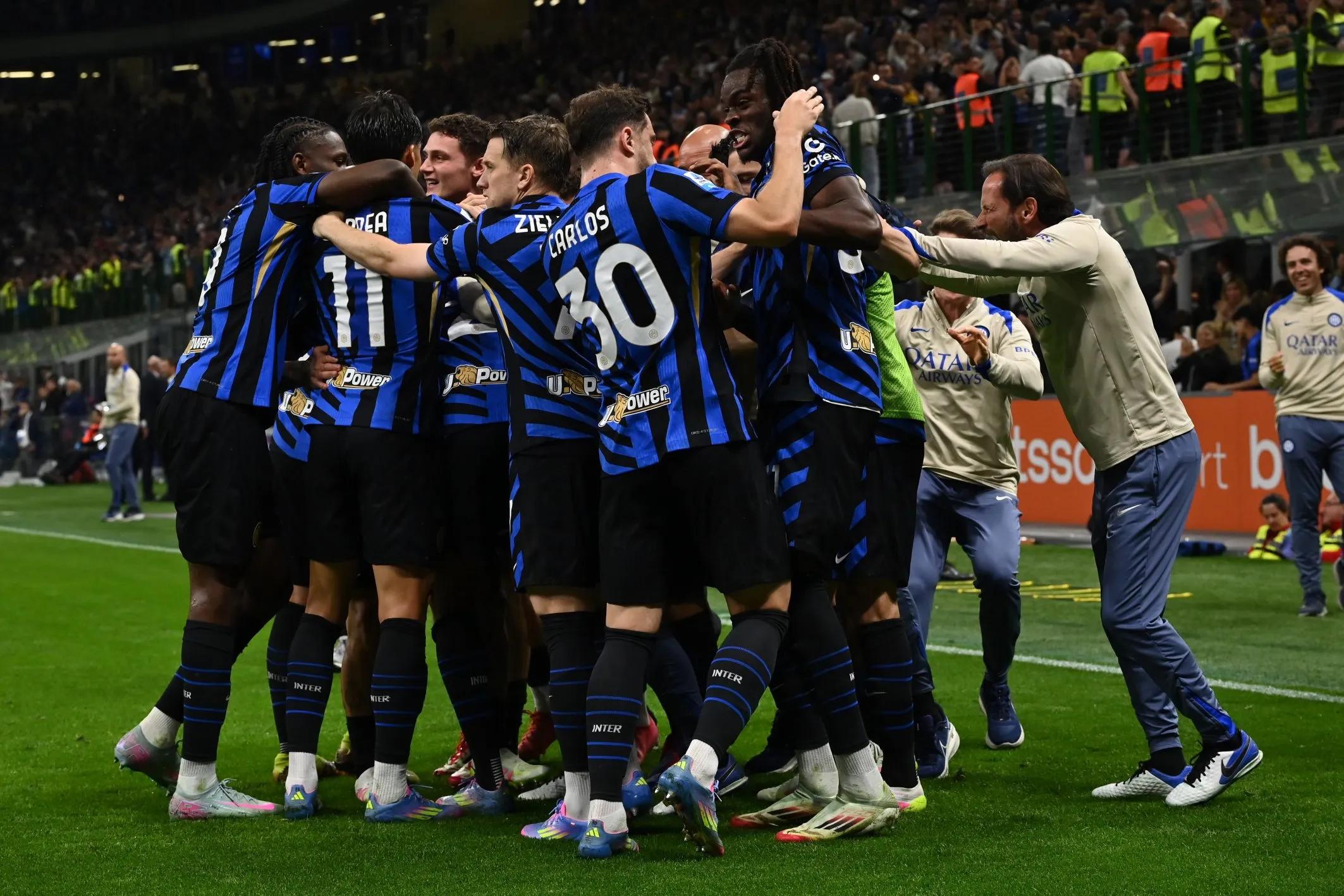 青木霍伦双响，圆神拉师傅状态火热：离开曼联的他们“都活了”（青木霍伦各收双响，圆神拉师傅手感正热：脱离曼联后统统复活）